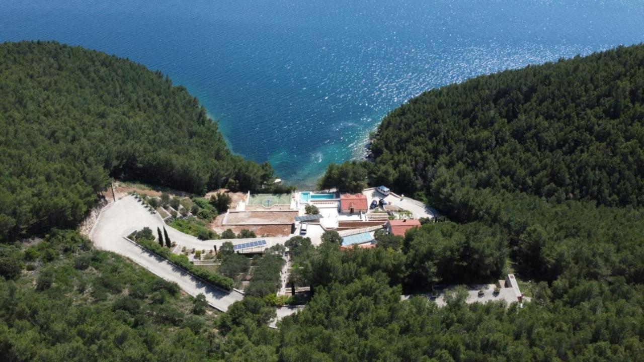 Beachfront Villa Brulupes In Secluded Bay Konstari Exteriör bild